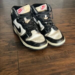 Nike Black and White Women's Shoes